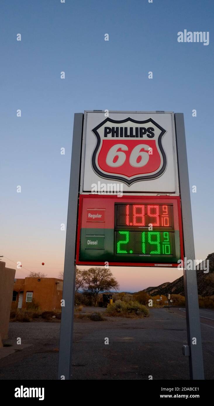 Gas station usa coffee hires stock photography and images Alamy