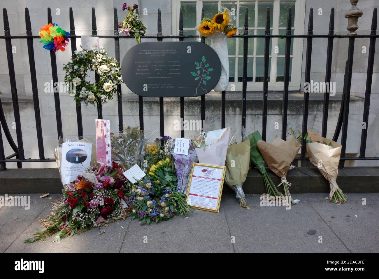 Memorial to those killed by a terrorist bomb on a No. 30 bus in Tavistock Square on the 7th July 2005 Stock Photo