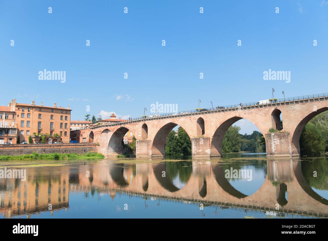 Die Brucke In Montauban Pierre Vignal