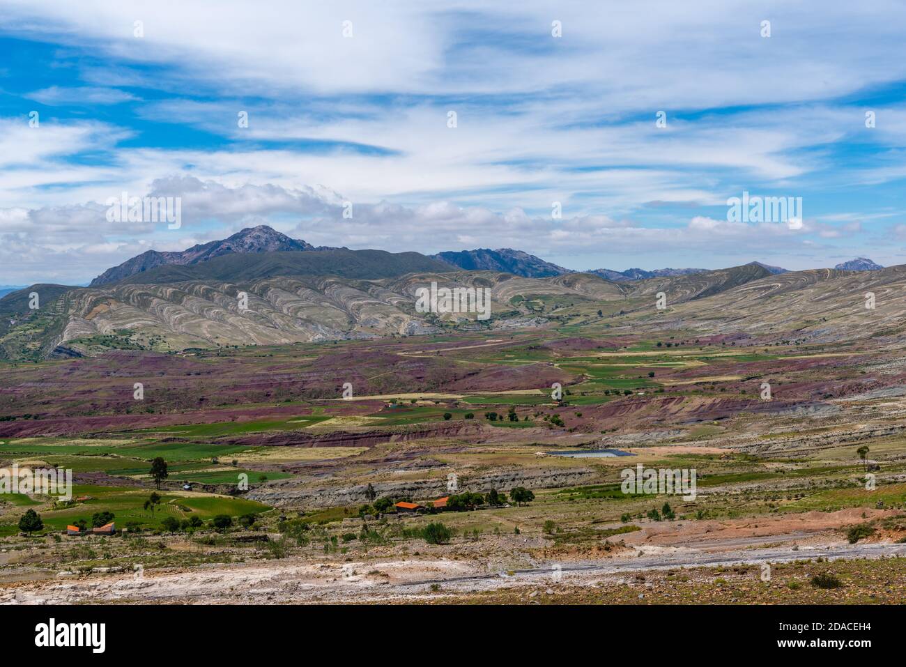 The Maragua syncline in the agricultural landscape in the Maragua region, Departemento Sucre, Cordillera Central, Andes, Bolivia, Latin America Stock Photo