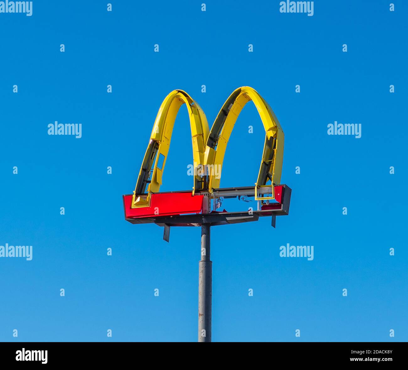 Hurricane Zeta wind damage to a McDonald's sign in Long Beach, Mississippi, USA. Stock Photo