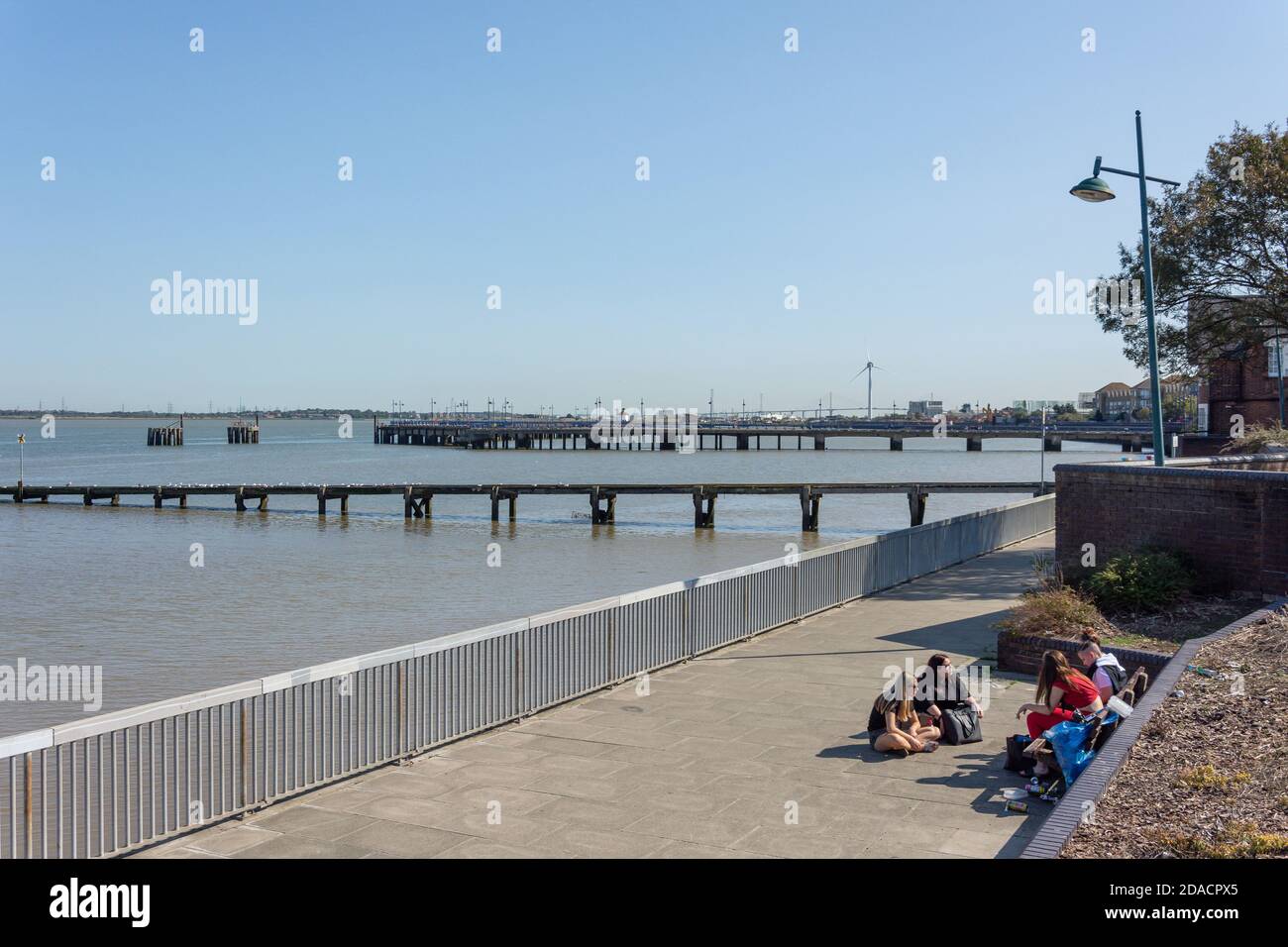 William Cory Promenade and River Thames from Riverside Gardens, Erith, London Borough of Bexley, Greater London, England, United Kingdom Stock Photo