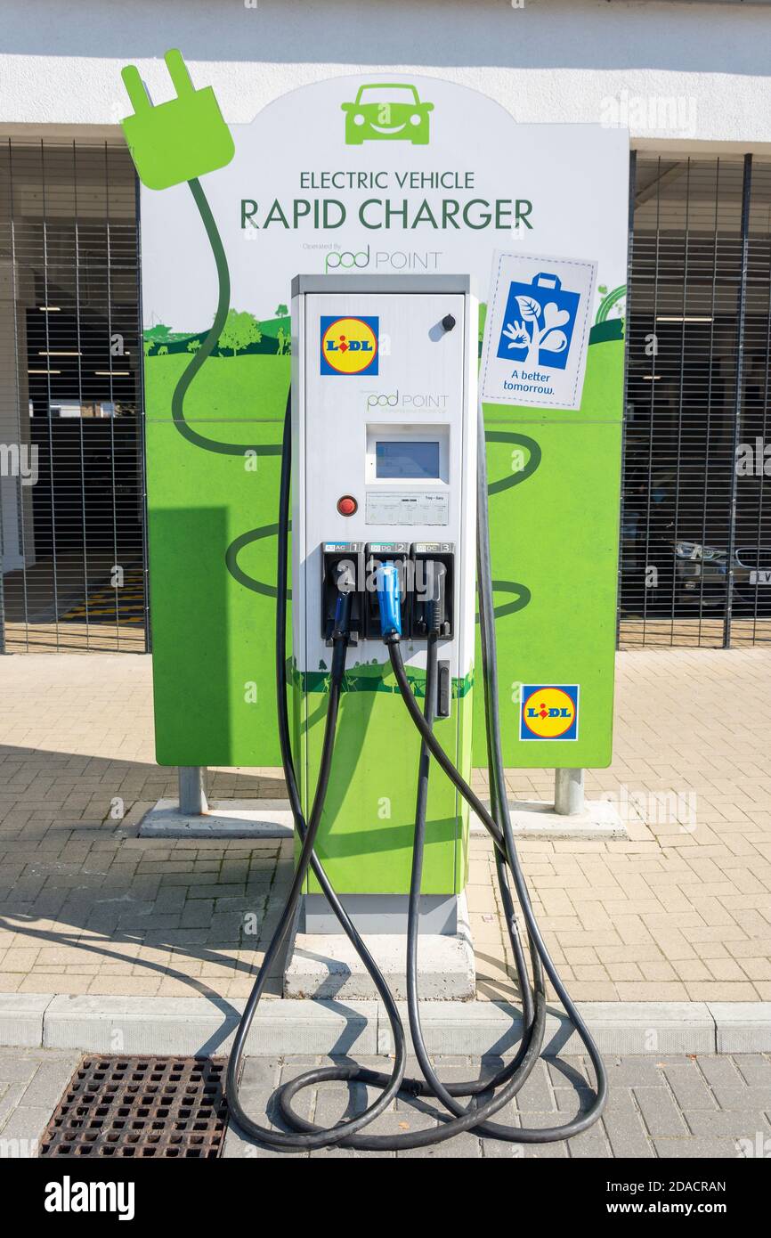 Electric vehicle rapid charger in Lidl supermarket car park, Broadway, Bexleyheath, London Borough of Bexley, Greater London, England, United Kingdom Stock Photo