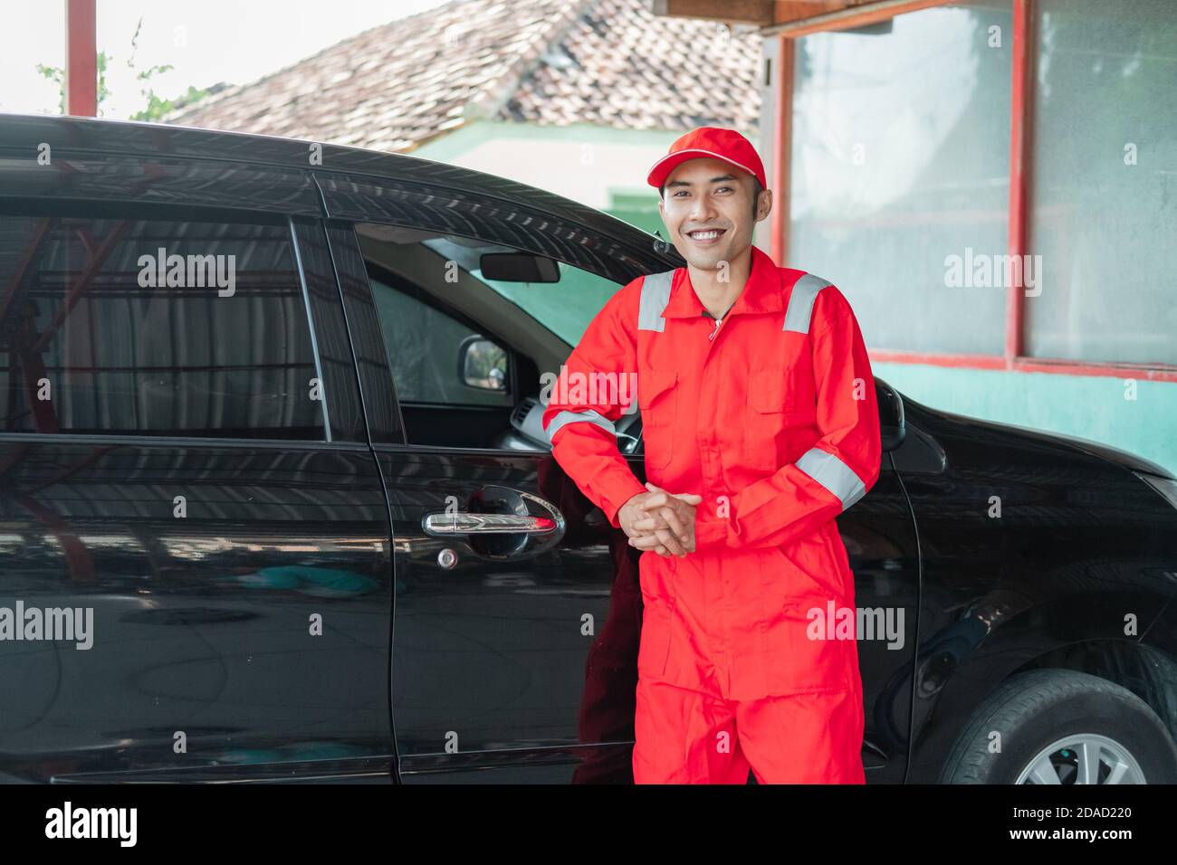 Female mechanic leaning on hi-res stock photography and images - Alamy