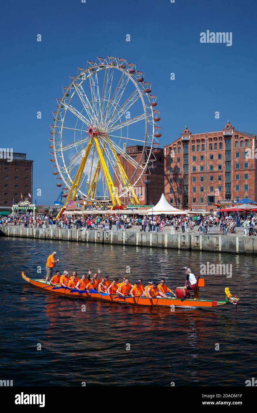 geography / travel, Germany, Mecklenburg-West Pomerania, Wismar, dragon boat race during the Hafentage, Additional-Rights-Clearance-Info-Not-Available Stock Photo