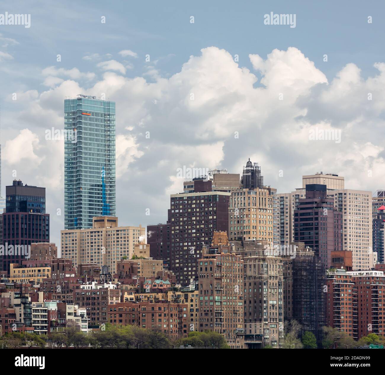 Manhattan, New York City. View of Midtown skyline across the East River ...