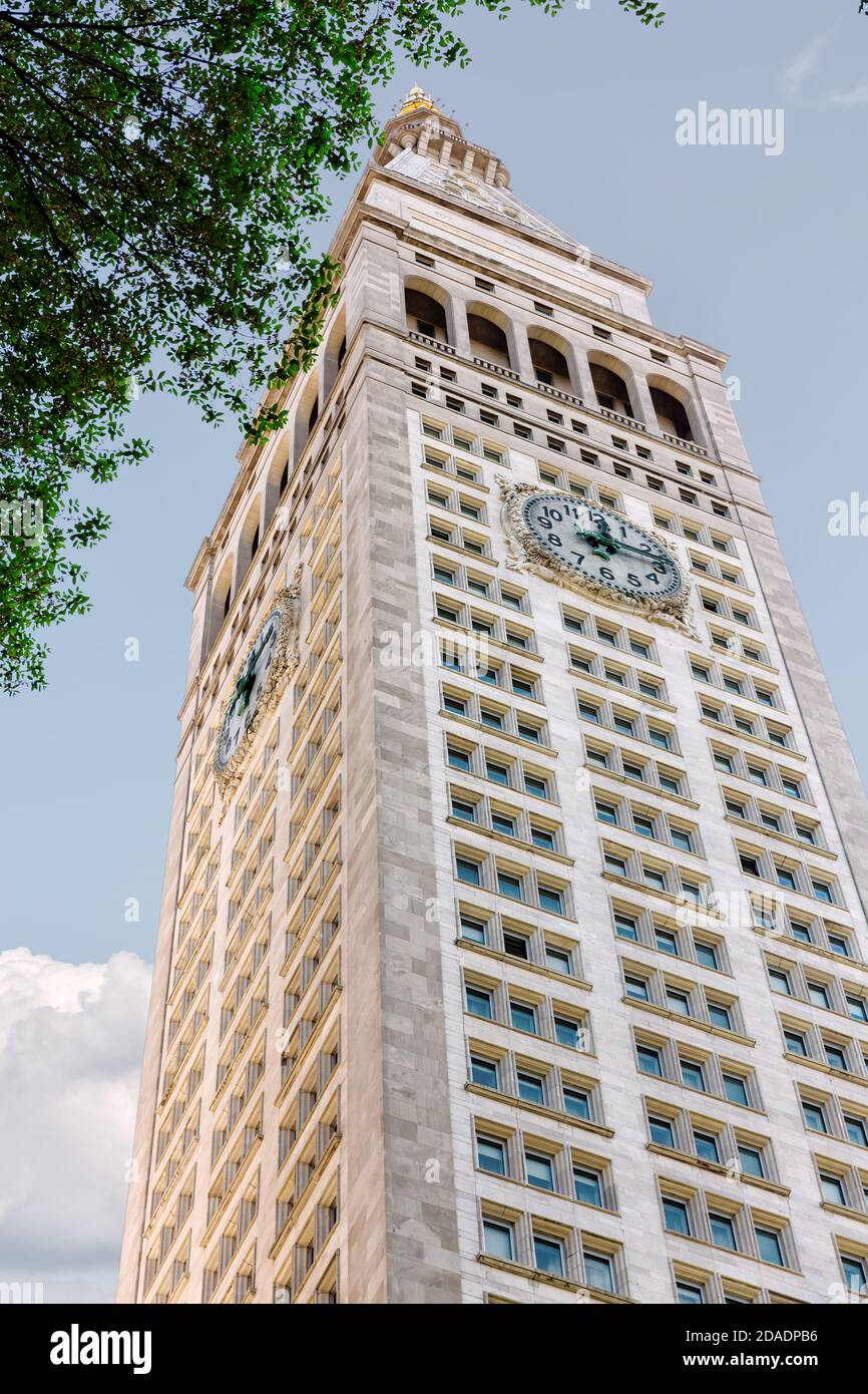 NEW YORK, USA Apr 30, 2016 Marble clock tower in Madison Avenue
