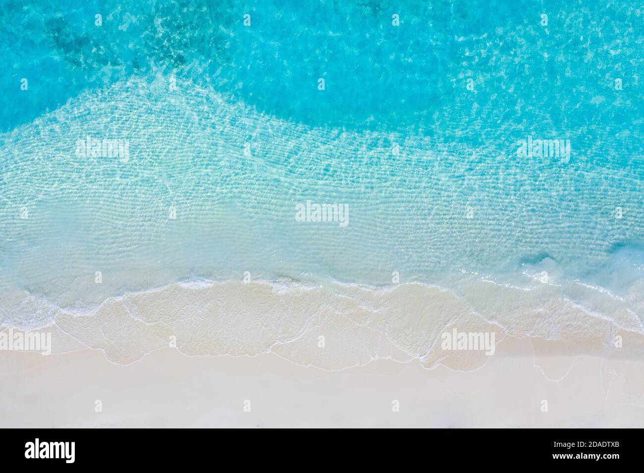 Beach and waves from top view. Turquoise water background aerial ...