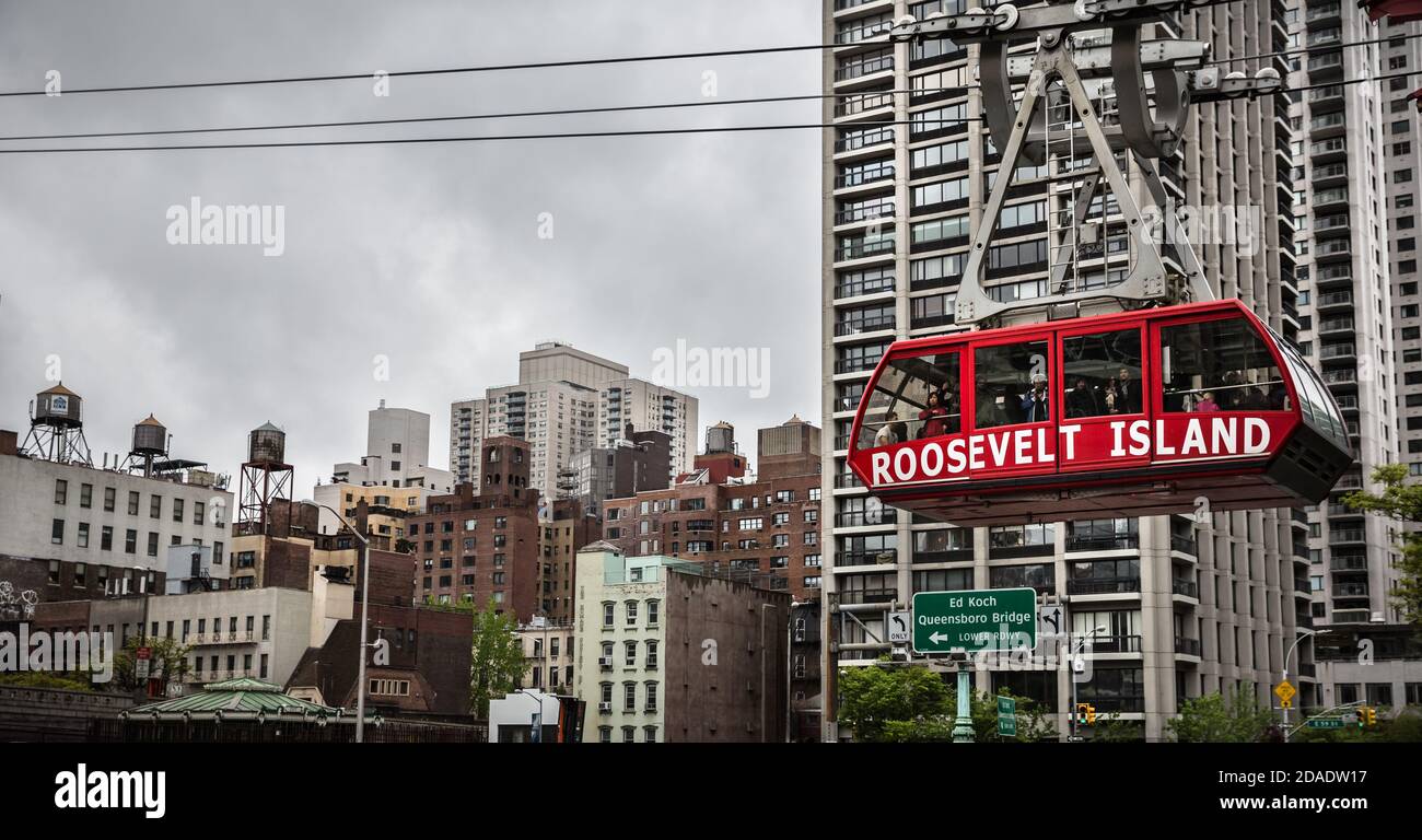 new-york-usa-may-01-2016-roosevelt-island-cable-tram-car-that