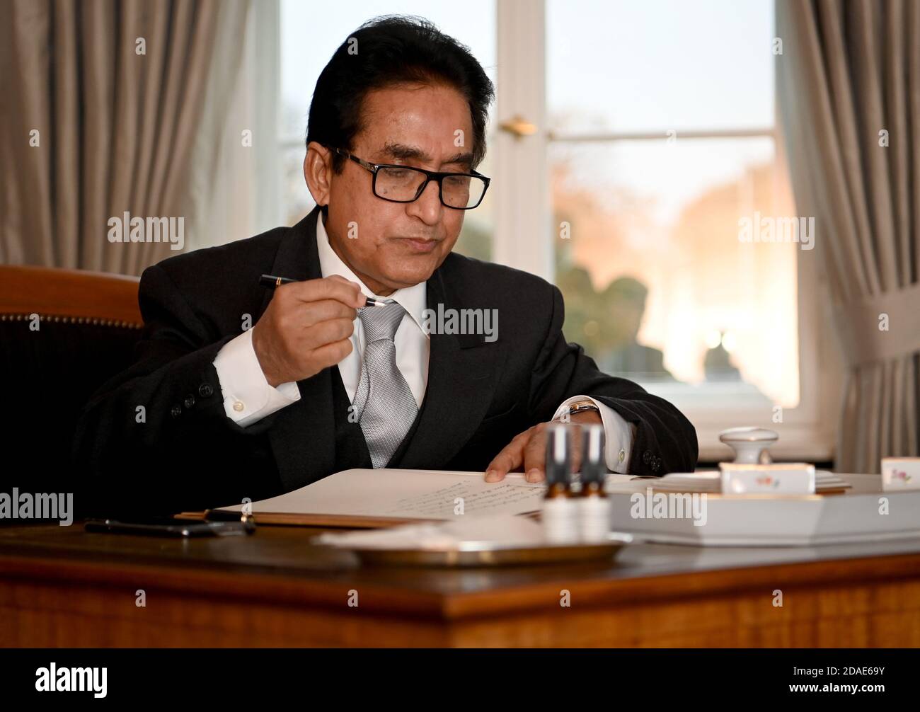 Mosharraf hossain bhuiyan hi-res stock photography and images - Alamy