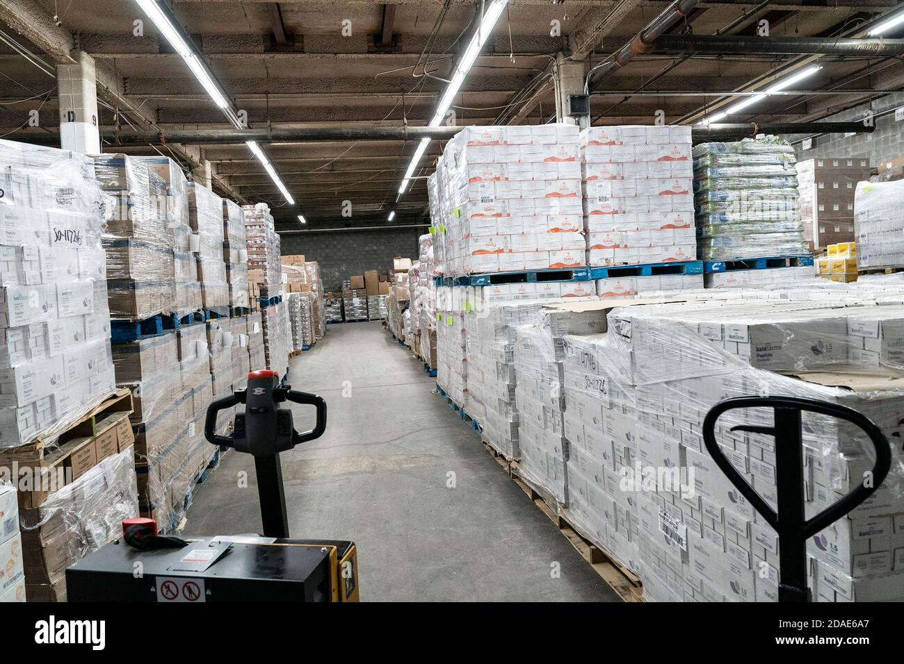 New York, United States. 11th Nov, 2020. View of warehouse where fresh local food to veterans kept during HelloFresh Veterans Day Packing Event in Brooklyn. The Governor's Office bought excessive produce from New York State farmers and donated it for distribution among needy people. (Photo by Lev Radin/Pacific Press) Credit: Pacific Press Media Production Corp./Alamy Live News Stock Photo