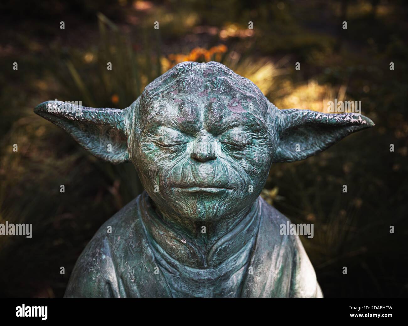 Yoda statue hires stock photography and images Alamy