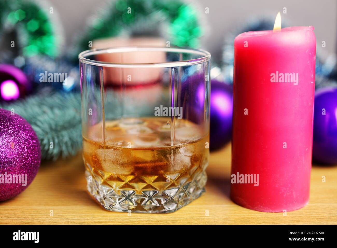 Whiskey ice ball hi-res stock photography and images - Alamy