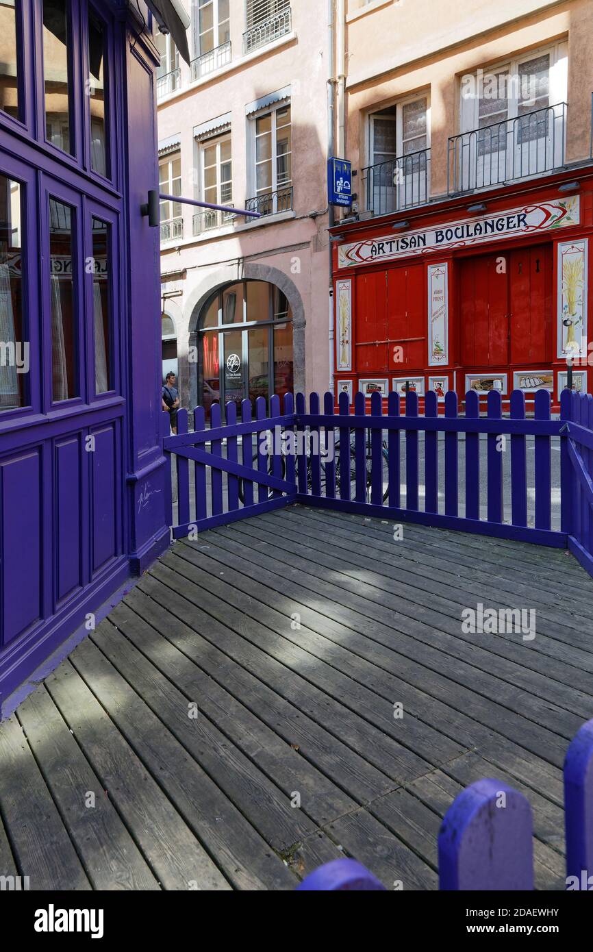 Confinement center hires stock photography and images Alamy