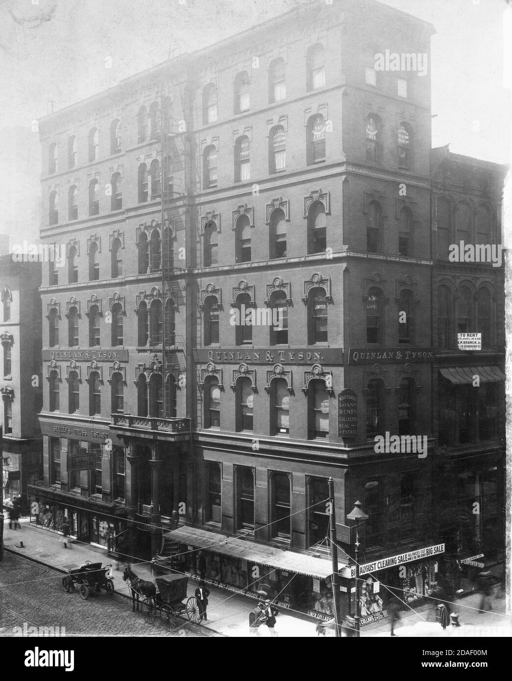 Exterior view of Quinlan & Tyson building at Randolph and Dearborn