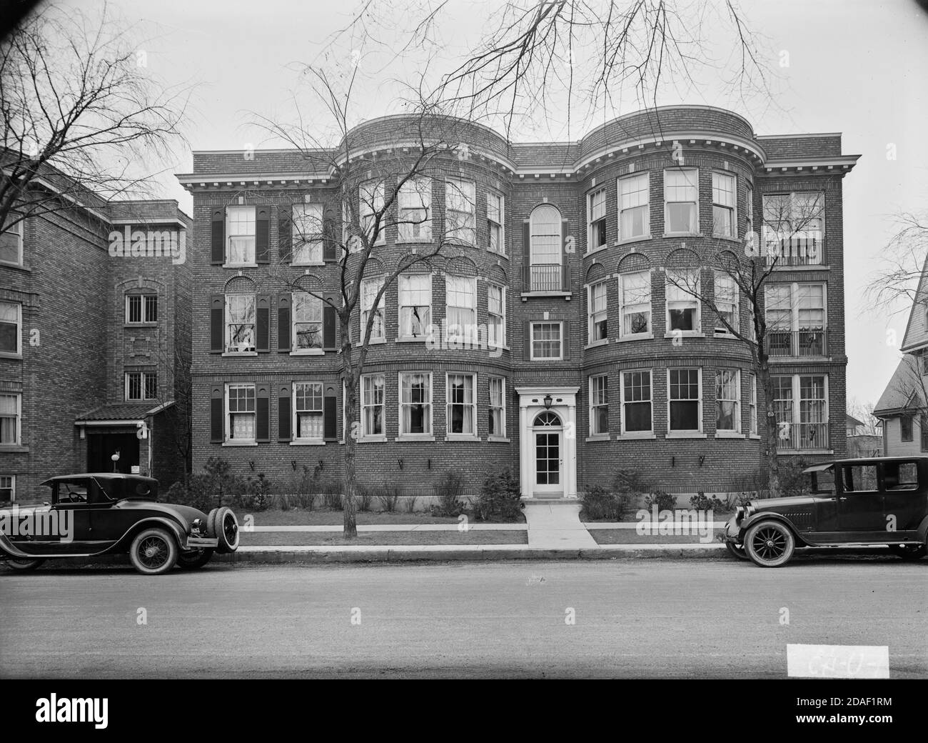 Elevation of apartment building, architect Robert S. DeGolyer, at 923 Michigan Avenue, in Evanston, Illinois, circa 1923-1936. Stock Photo