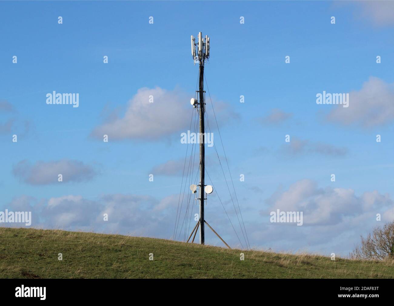 Transmitter mast on iron age fort site at the trundle chichester, west sussex, Stock Photo