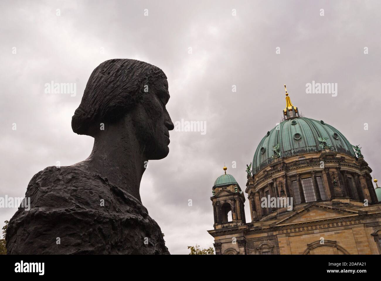 Fritz Cremer sculpture (O Deutschland bleiche Mutter)and Berlin Cathedral, Germany Stock Photo