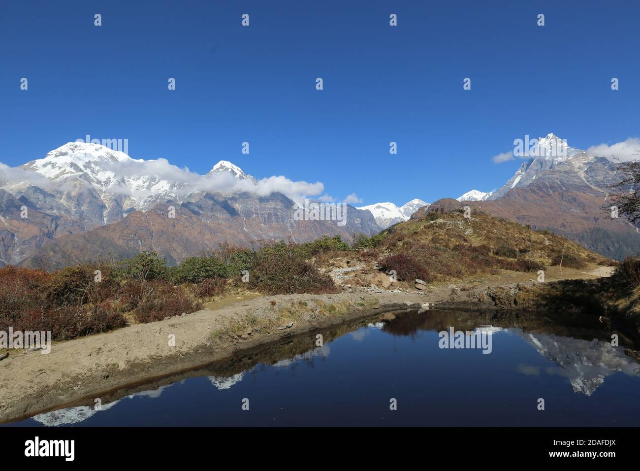 (201112) -- POKHARA, Nov. 12, 2020 (Xinhua) -- Photo shows the scenery of Annapurna ranges in Nepal on Nov. 10, 2020. (Photo by Tang Wei/Xinhua) Stock Photo