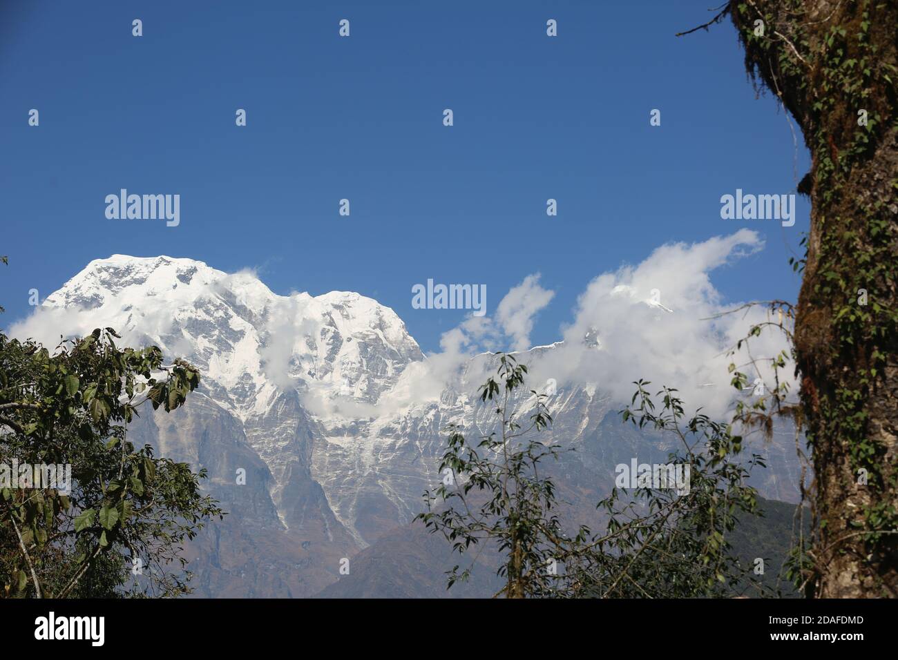 (201112) -- POKHARA, Nov. 12, 2020 (Xinhua) -- Photo shows the scenery of Annapurna ranges in Nepal on Nov. 9, 2020. (Photo by Tang Wei/Xinhua) Stock Photo