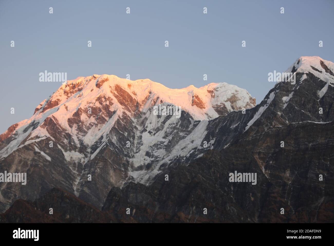 (201112) -- POKHARA, Nov. 12, 2020 (Xinhua) -- Photo shows the scenery of Annapurna ranges in Nepal on Nov. 11, 2020. (Photo by Tang Wei/Xinhua) Stock Photo