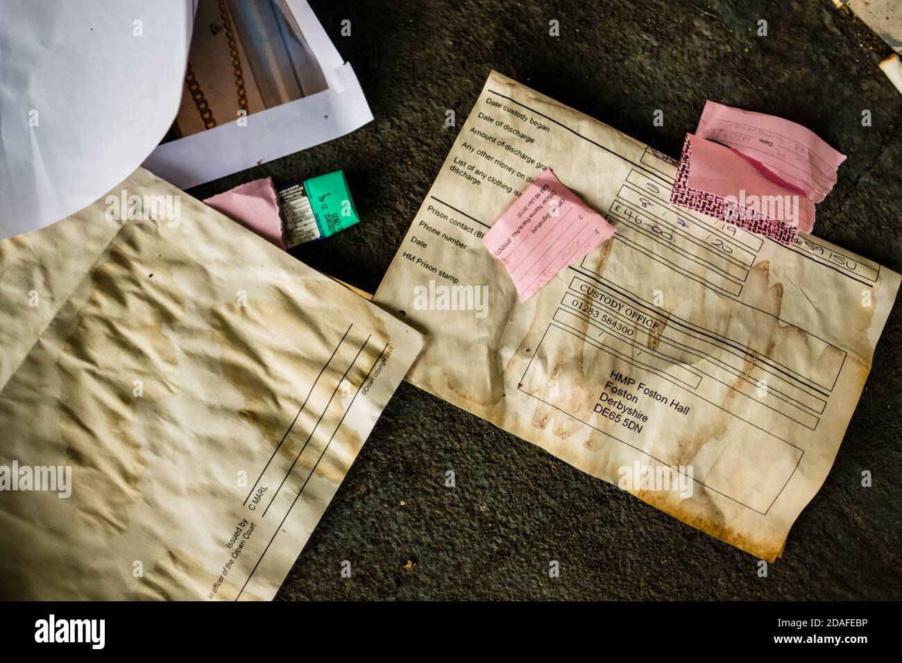 Personal legal documents of an ex-prisoner found discarded outside Hallam University students' Union Stock Photo