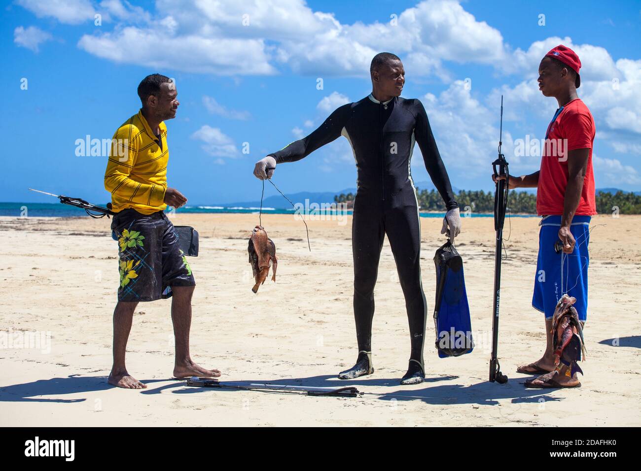 Dominican Republic, Samana Peninsula, Las Terrenas, Spear fishermen on
