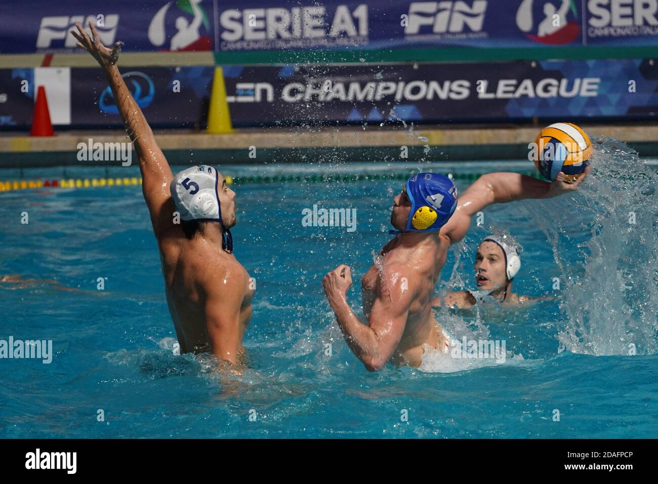 Siracusa, Italy. 12th Nov, 2020. siracusa, Italy, Paolo Caldarella pool, 12 Nov 2020, Franko Lazic (Mladost Zagreb) Vlado Popadic (Pays D'Aix Natation) during Mladost vs Paus D'Aix - Waterpolo LEN Cup - Champions League Men match - Credit: LM/Salvo Barbagallo Credit: Salvo Barbagallo/LPS/ZUMA Wire/Alamy Live News Stock Photo