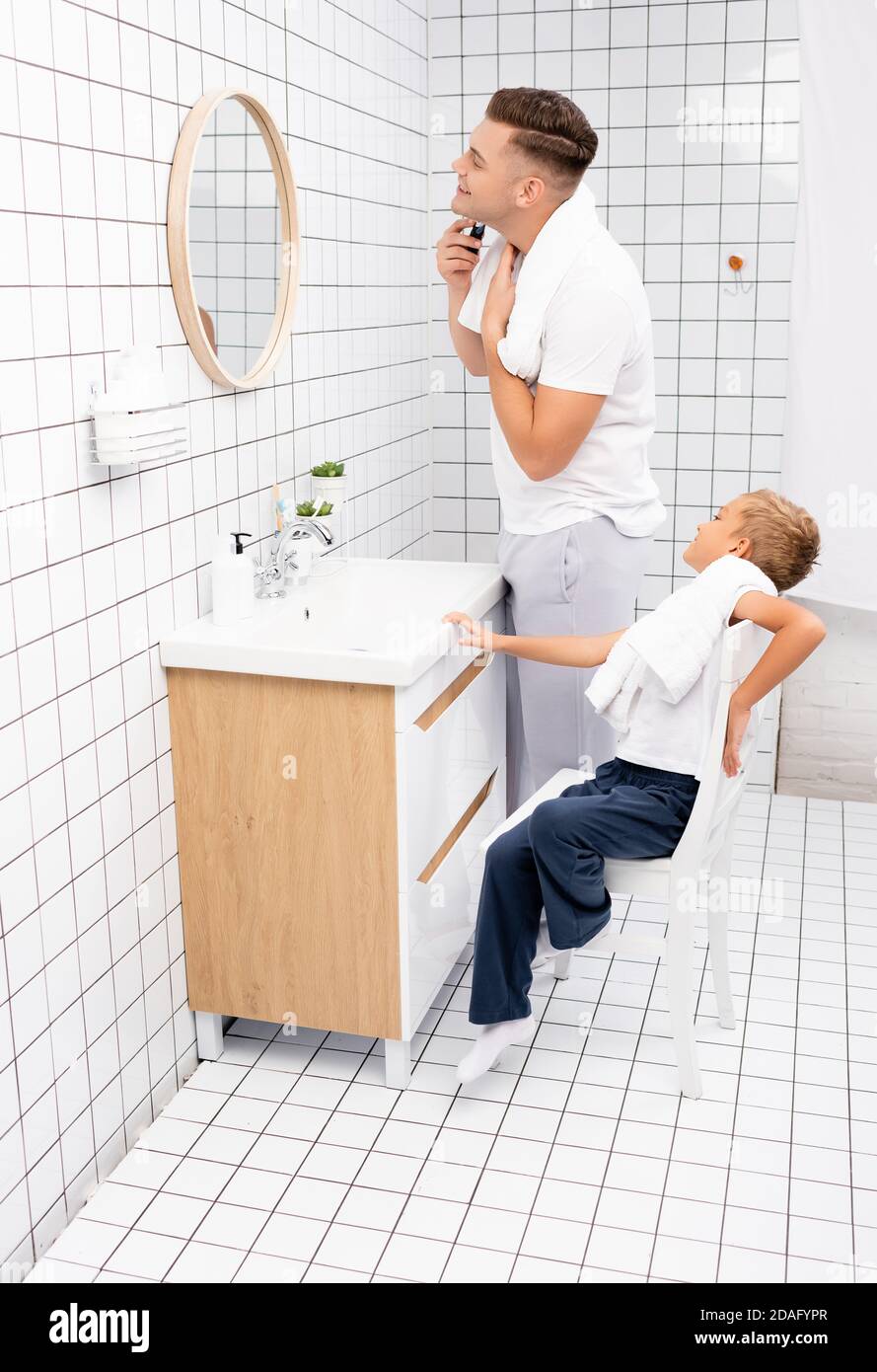 Bathroom sitting chair shop