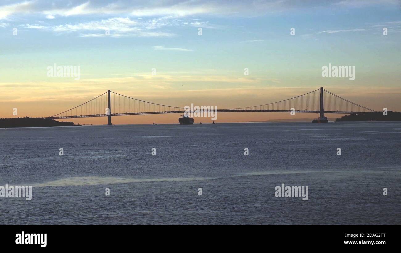 Cruise Ship Under Bridge High Resolution Stock Photography And Images Alamy