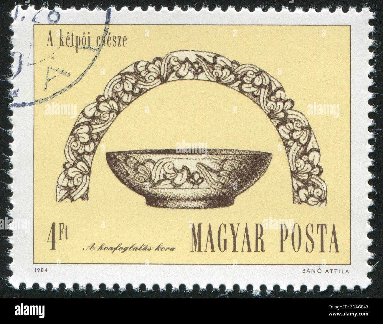 INDIA - CIRCA 2000: stamp printed by India, shows jewellery, circa