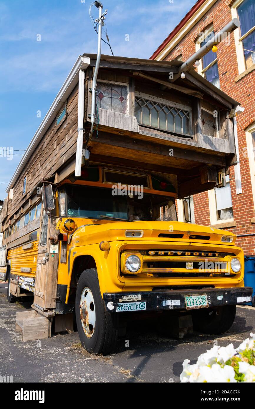 Pontiac, Illinois / United States - September 23rd, 2020: Bob Waldmire's  School Bus parked at the Route 66 museum Stock Photo - Alamy