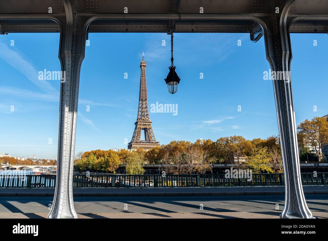 Pont Bir-Hakeim and Eiffel tower in Autumn - Paris Stock Photo