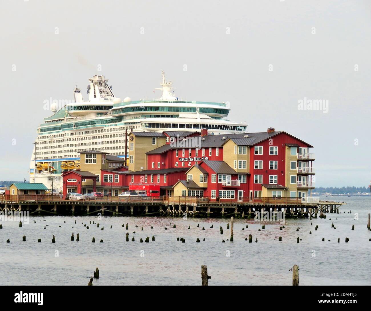 Cruise Boat Explorer Of The Seas High Resolution Stock Photography And Images Alamy