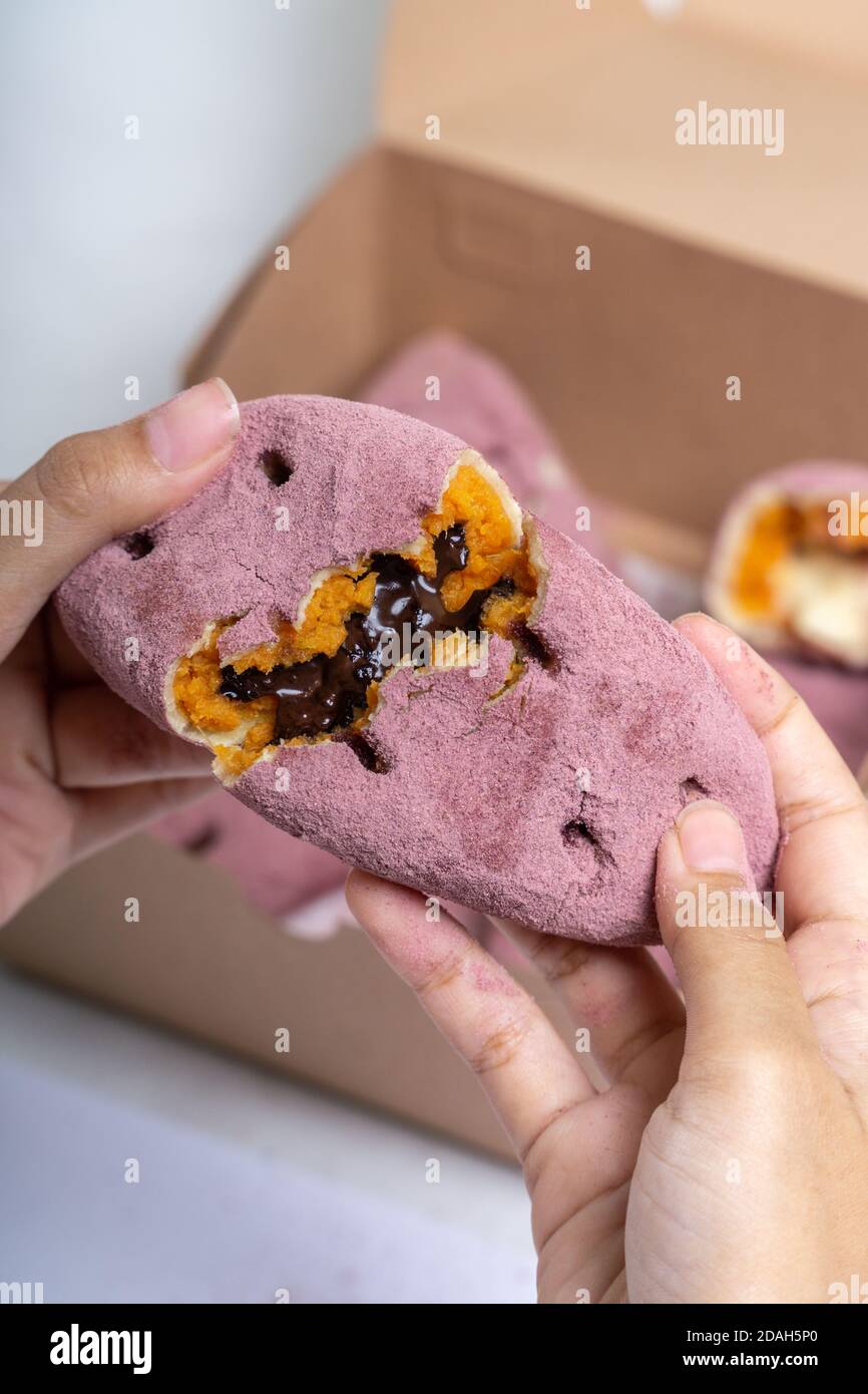 Korean sweet potato bread hires stock photography and images Alamy