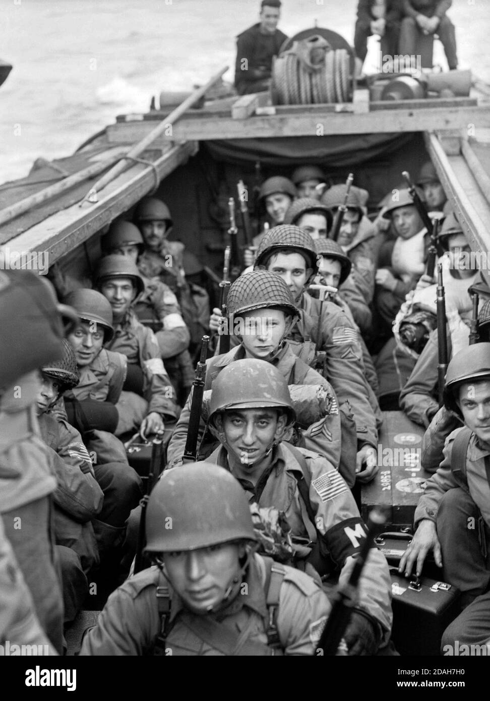 American troops on board a landing craft heading for the beaches at Oran in Algeria during Operation 'Torch', November 1942. Stock Photo
