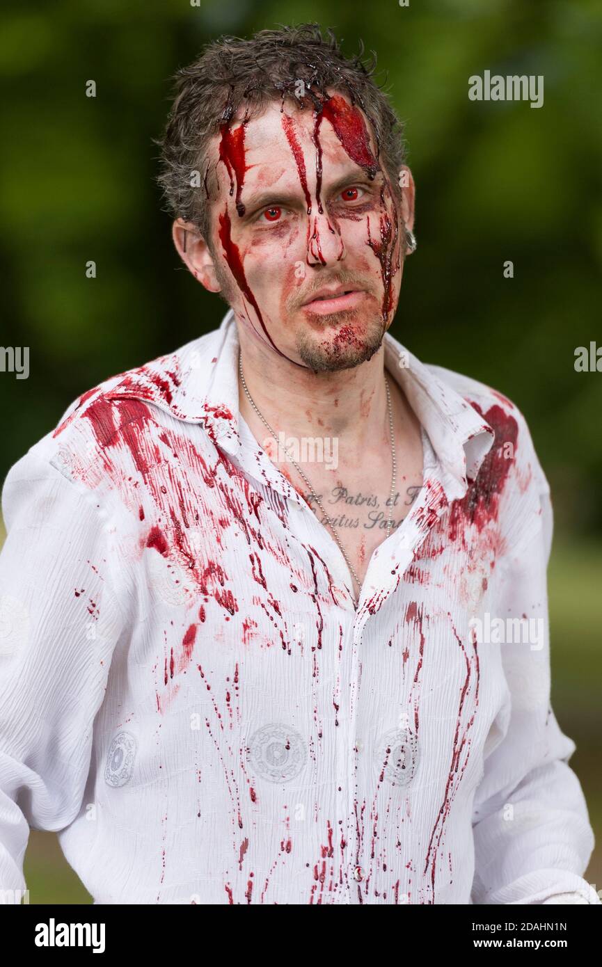 People learning how act like a zombie at a zombie training day, Hyde Park, London, The training was organised by 'Zombie Evacuation Races' who who run Britain biggest Zombie event.  Hyde Park, London, UK.  18 Aug 2013 Stock Photo