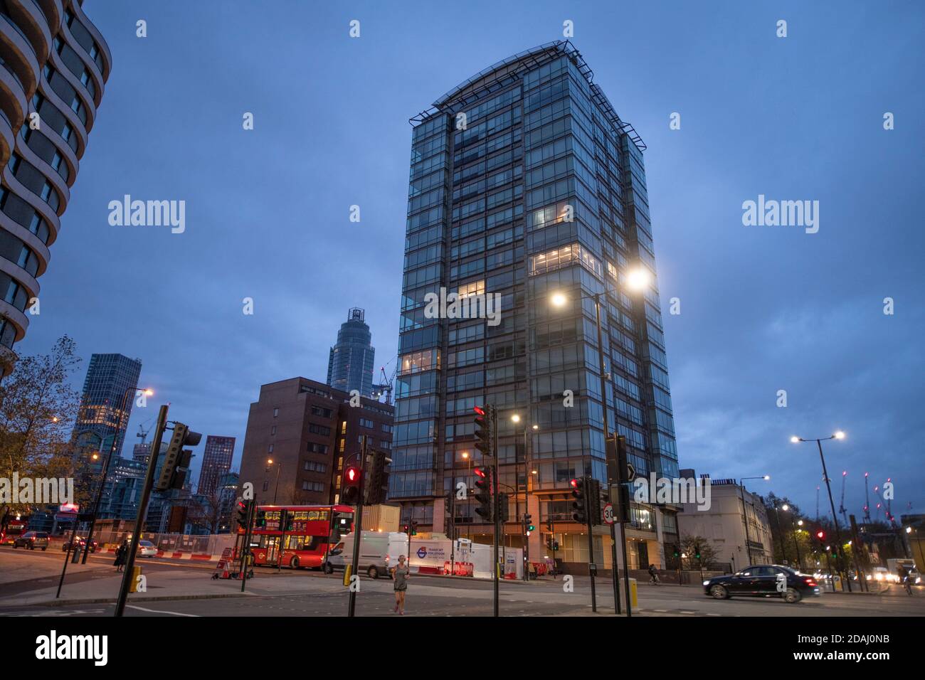 london-uk-13-november-2020-early-morning-rush-hour-in-london-with