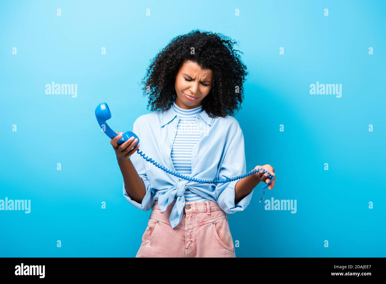 African american woman on phone upset hi-res stock photography and ...