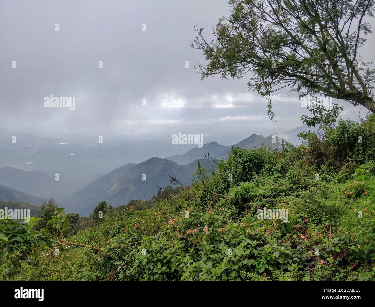 Epic mountain hi-res stock photography and images - Alamy