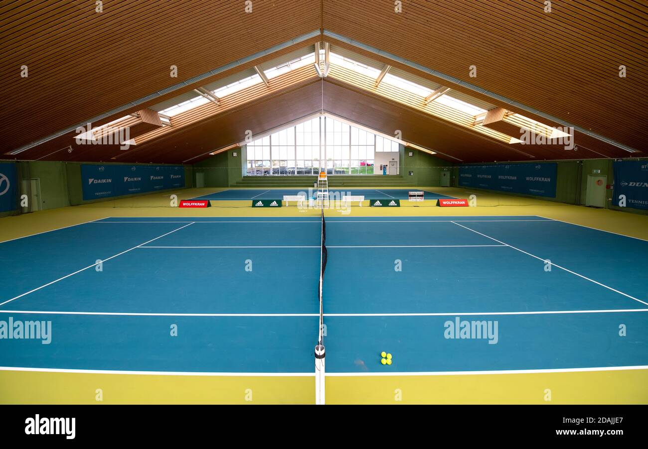 Oberhaching, Germany. 13th Nov, 2020. The tennis hall at the TennisBase is  deserted. Due to the corona crisis, almost all indoor sports facilities  will have to remain closed from 13.11.2020. Only school