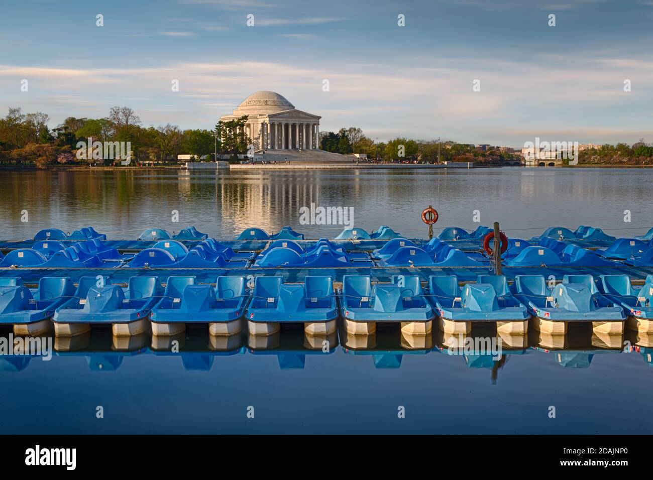 "Jefferson Memorial and Paddle Boats Stock Photo Alamy