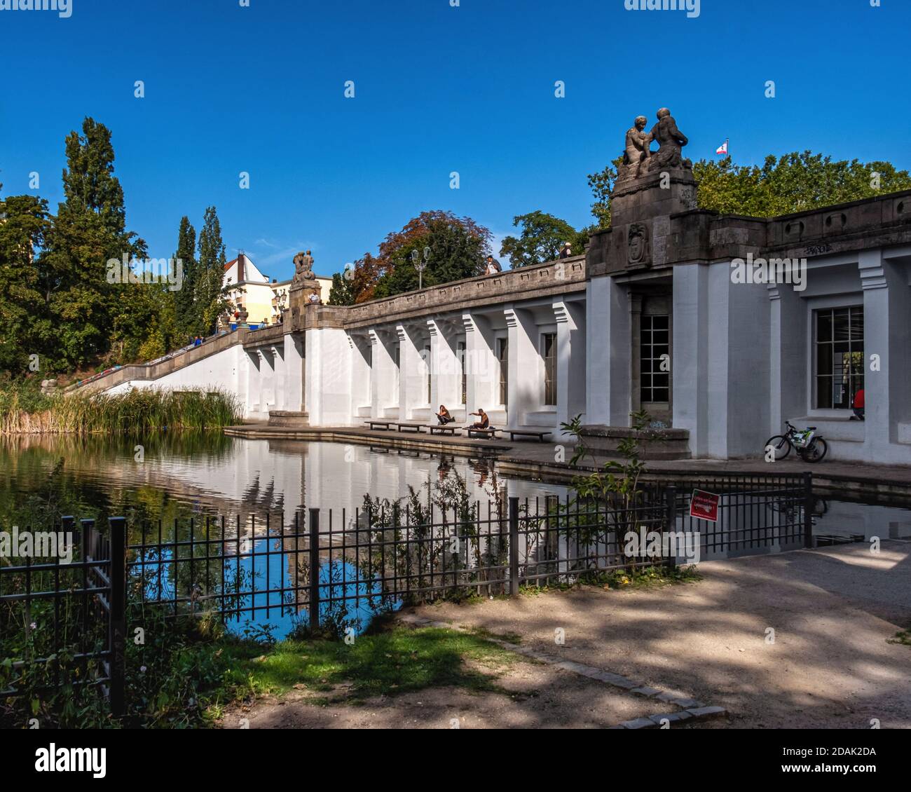 Rathaus schoneberg u bahn station hi-res stock photography and images ...