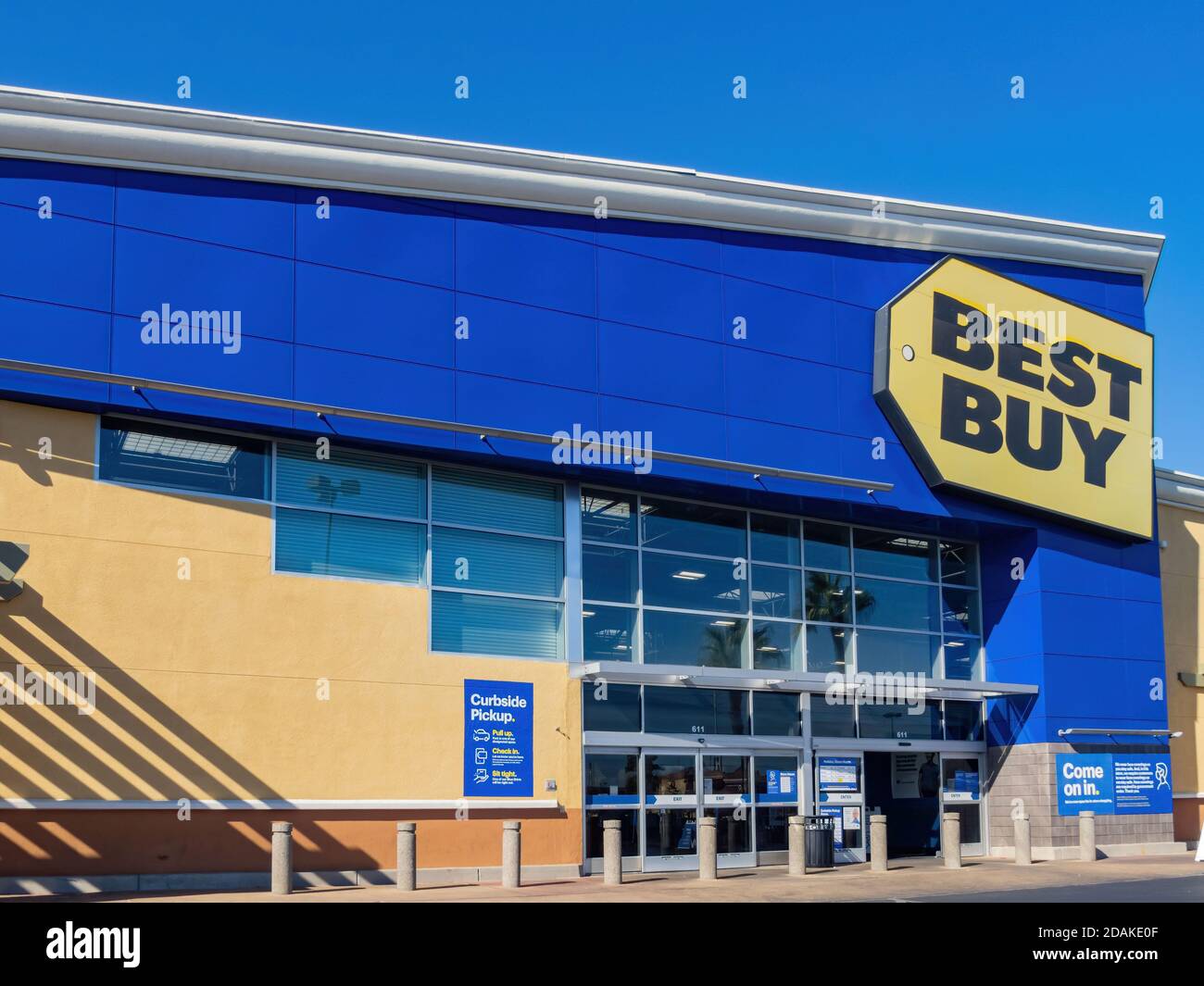 Las Vegas, NOV 5, 2020 - Exterior view of the Best Buy store Stock Photo -  Alamy