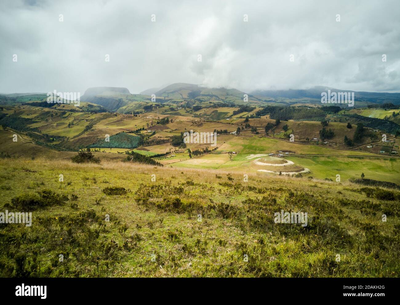 Horizontal shot green hilly hi-res stock photography and images - Alamy