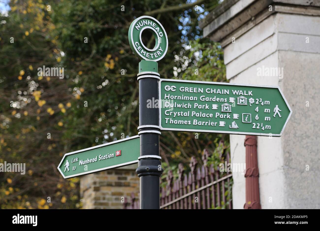 Green Chain Walk sign at Nunhead Cemetery, southeast London, UK. Lists: Horniman Gardens, Dulwich Park, Thames Barrier, Crystal Palace Park, Nunhead. Stock Photo