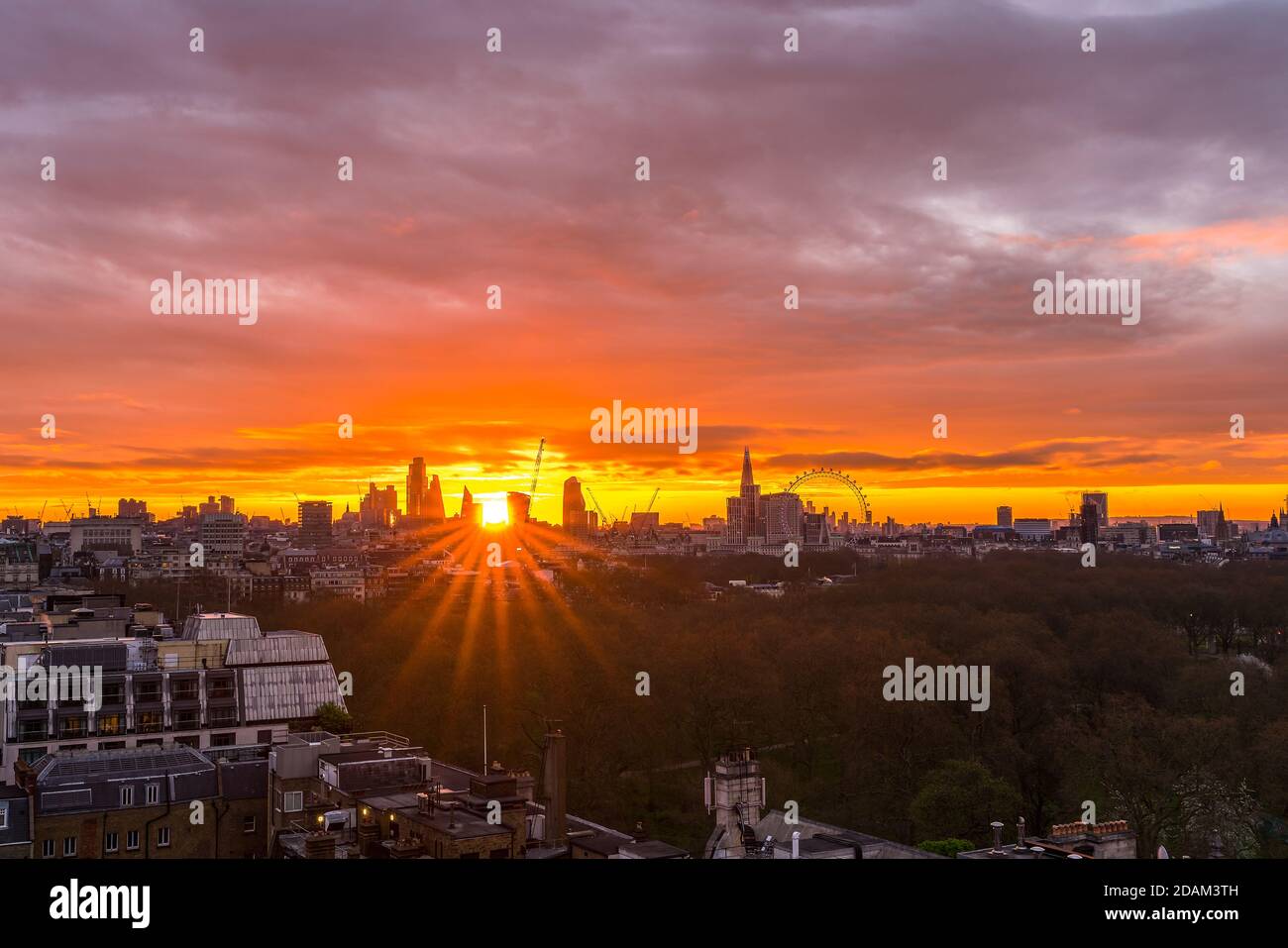 Aerial view of famous london hi-res stock photography and images - Alamy