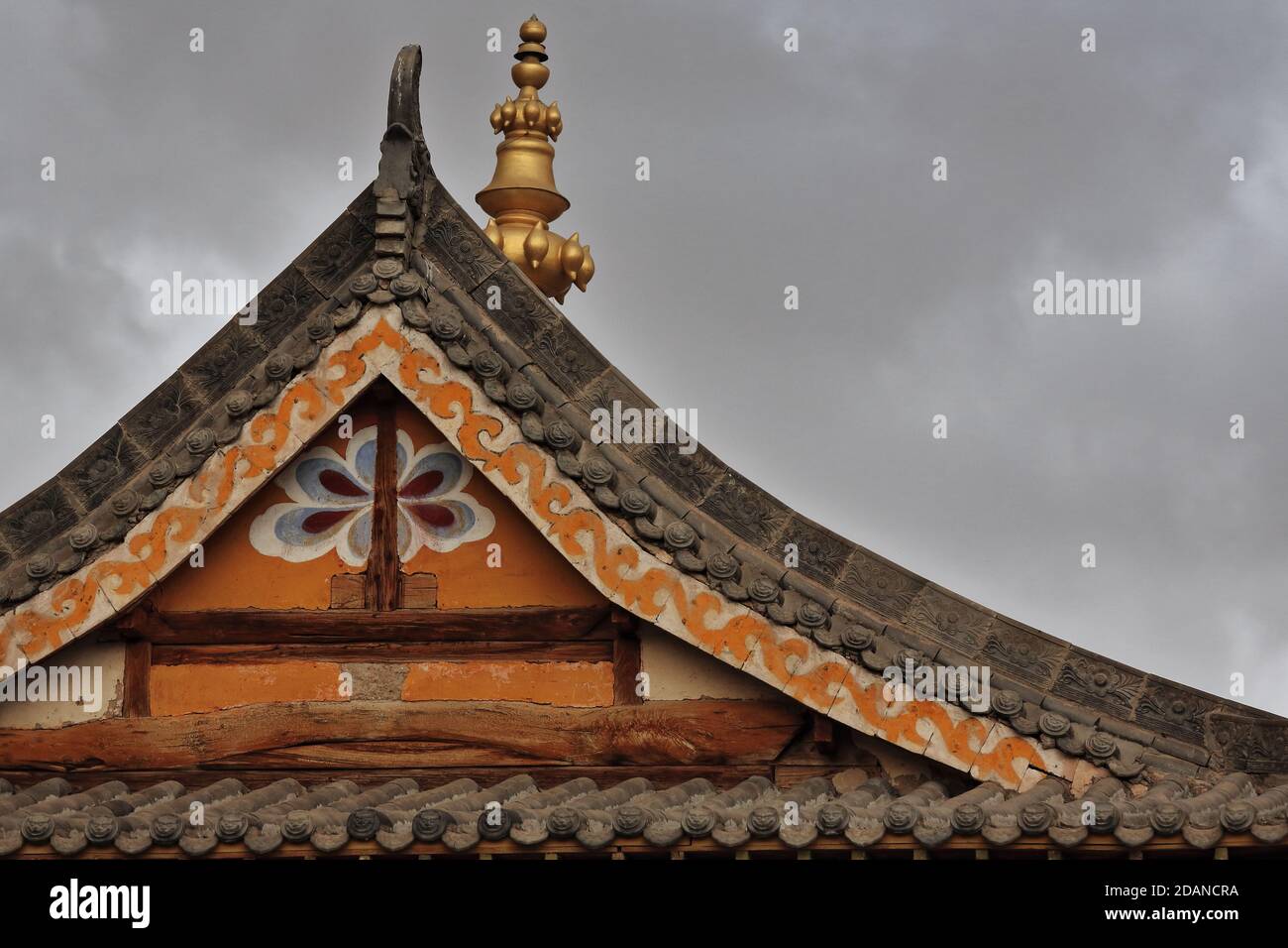 Badain Jaran Temple south facing roof gable-Badain Jaran Desert-Inner Mongolia-China-1112 Stock Photo