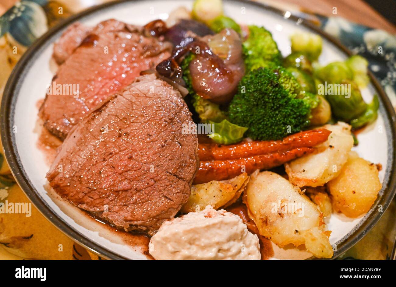 Roast beef sunday lunch hires stock photography and images Alamy