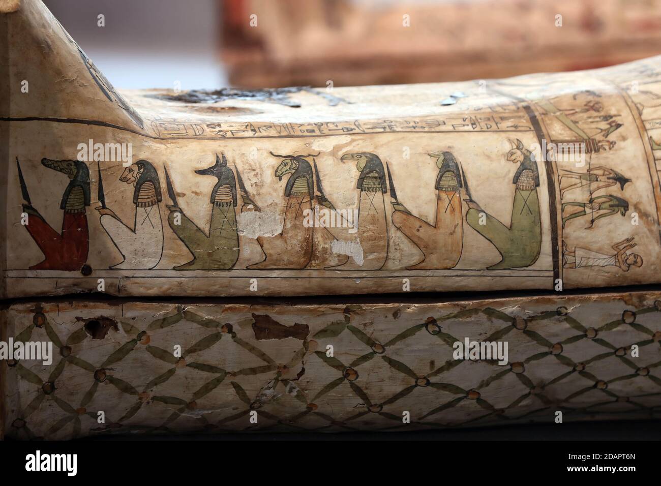 Giza, Egypt. 14th Nov, 2020. Details of an ancient wooden coffin are seen on the site of the discovery in Giza province, Egypt, on Nov. 14, 2020. Egyptian Tourism and Antiquities Ministry unveiled on Saturday 100 newly-discovered ancient coffins in Giza Province near the capital Cairo. Credit: Ahmed Gomaa/Xinhua/Alamy Live News Stock Photo